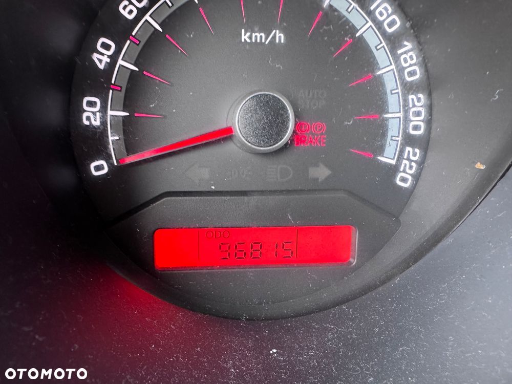 Kia Venga 1.6 CRDi 128 Dream-Team Edition - 9