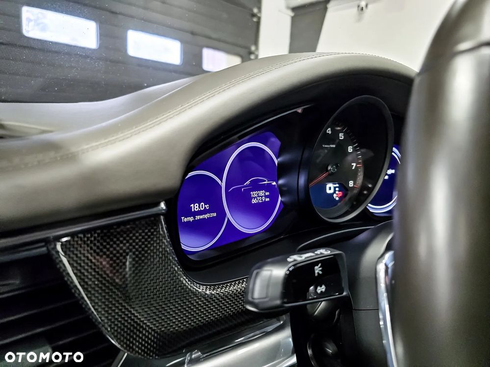 Porsche Panamera 4 - 17