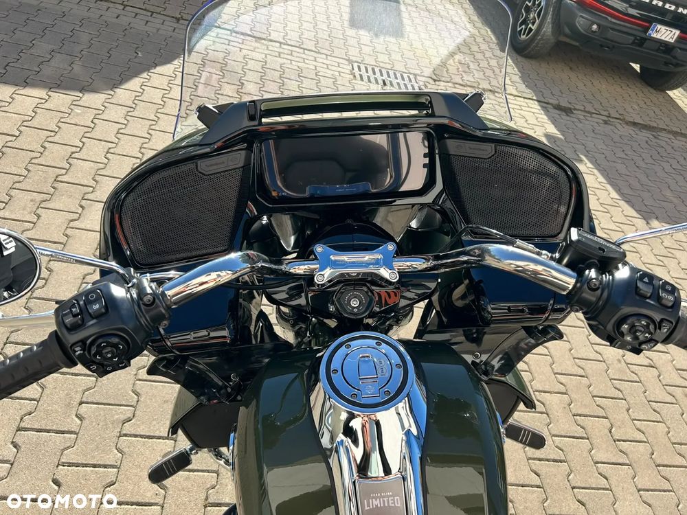 Harley-Davidson Touring Road Glide - 13