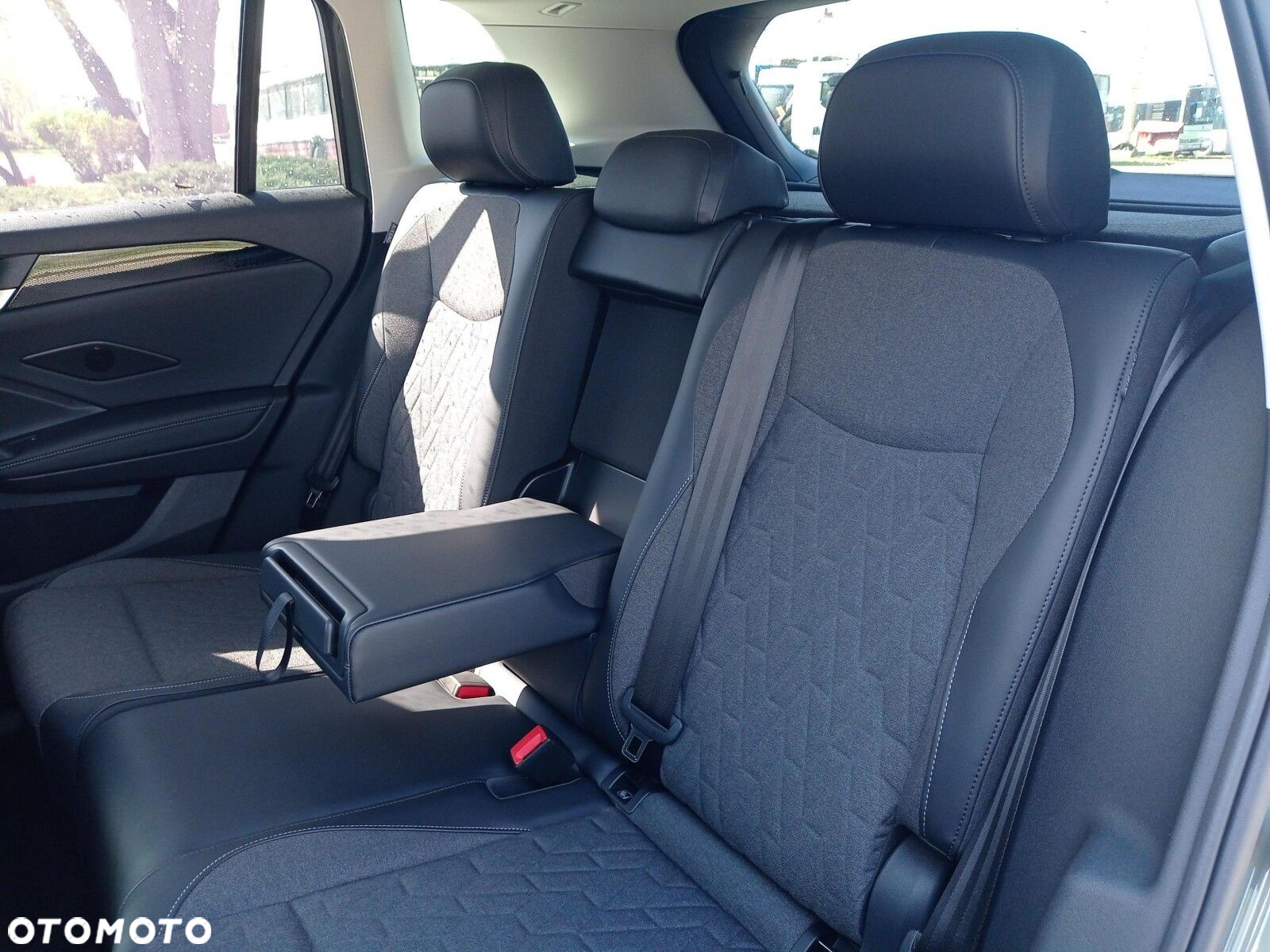 Volkswagen Tiguan - 16