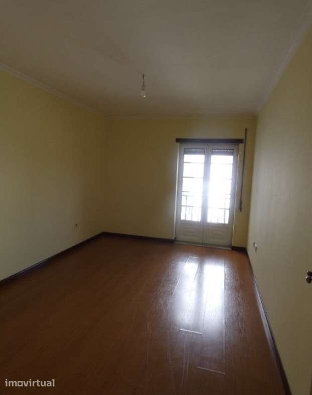 Apartamento 3 Assoalhadas Centro do Fundão 1 Andar - Grande imagem: 4/11