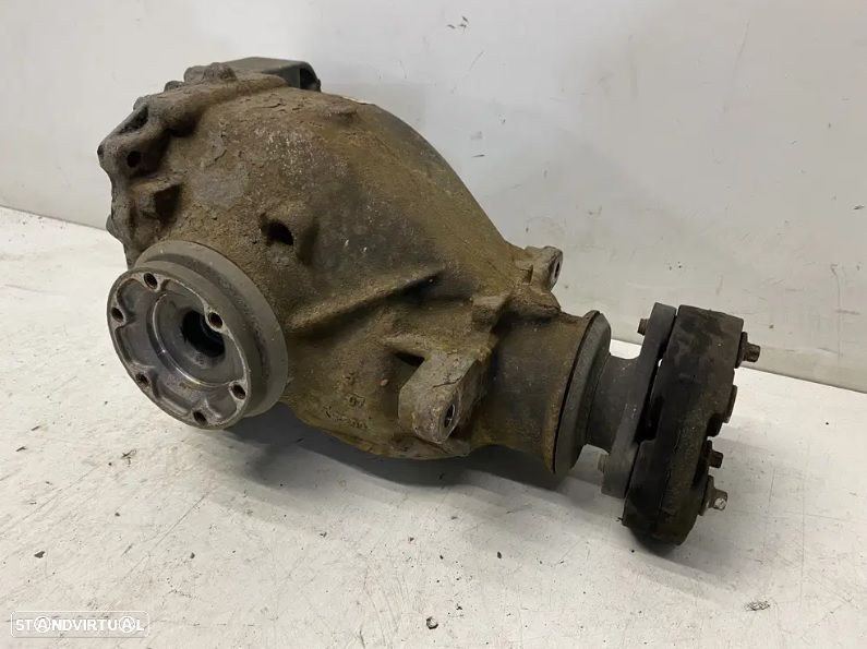 Diferencial BMW 7572520 - Relação 2,81 - 123d / 325d / 330d - 1