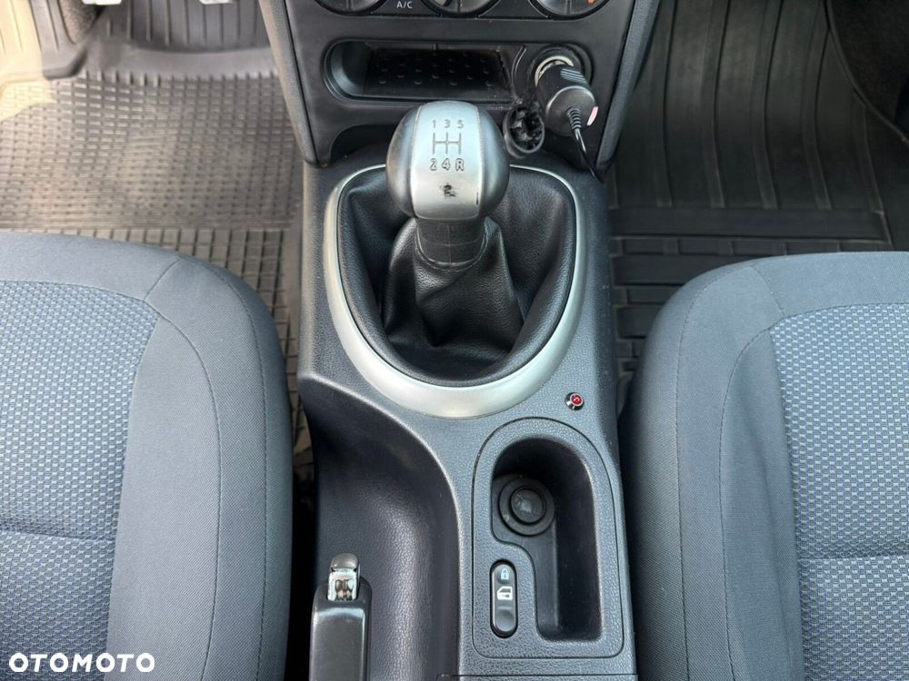 Nissan Qashqai 1.6 Visia - 19