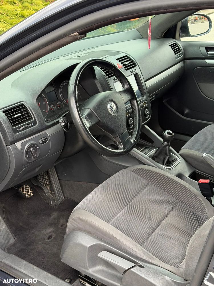 Volkswagen Jetta 1.9 TDI DPF United - 12