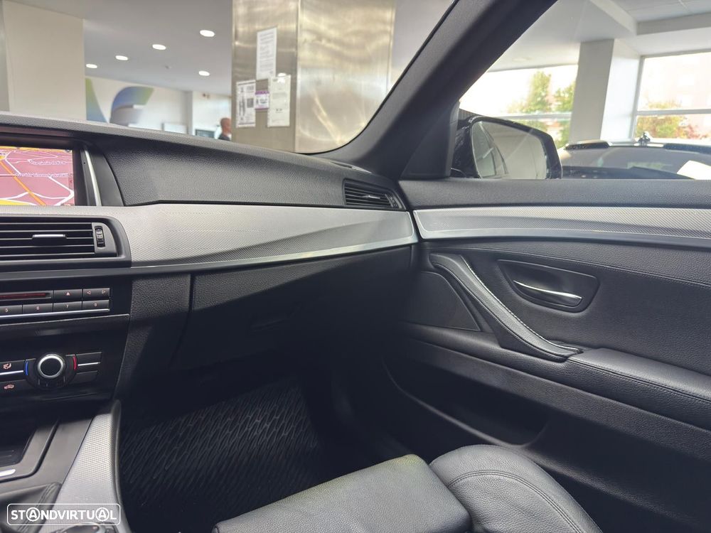 BMW 520 d Pack M - 36