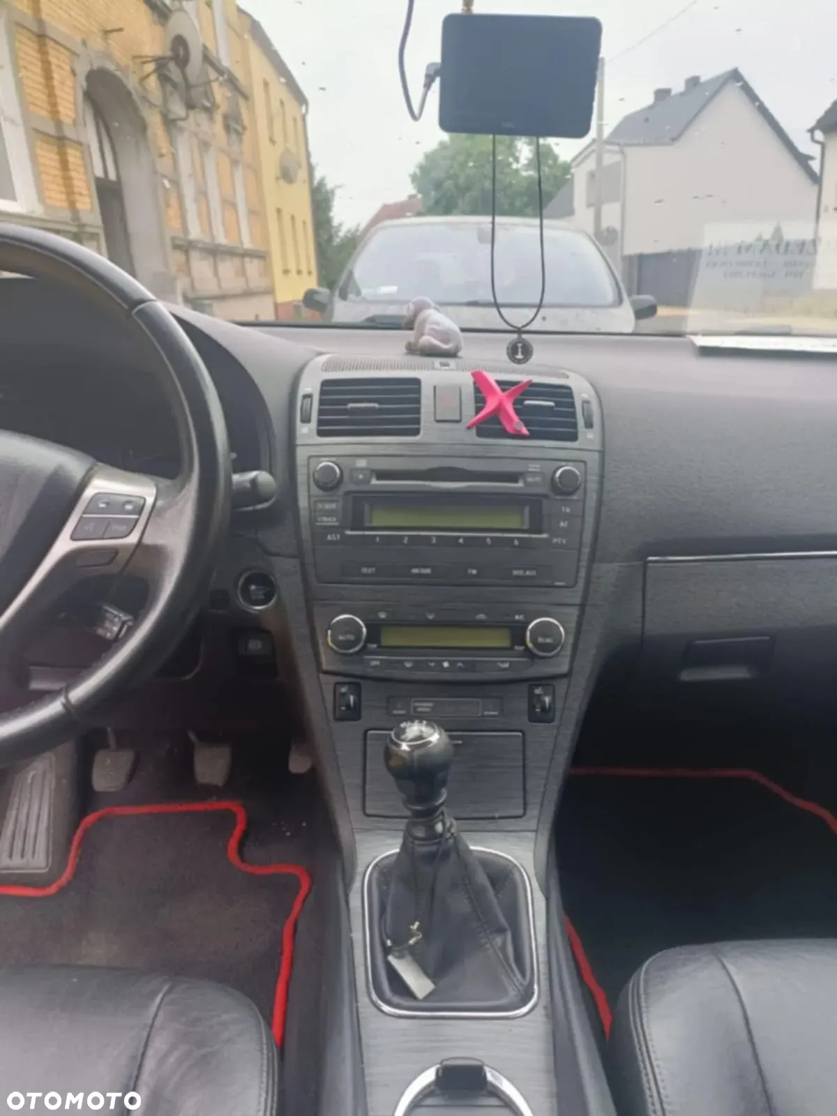 Toyota Avensis 2.0 D-4D Premium - 9