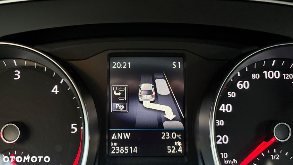 Volkswagen Passat Variant 2.0 TDI SCR DSG Business - 26