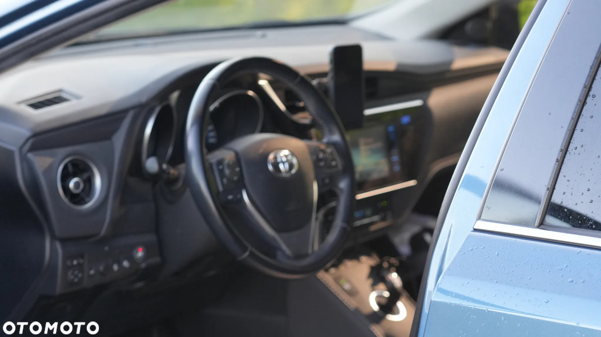 Toyota Auris Hybrid 135 Prestige - 11
