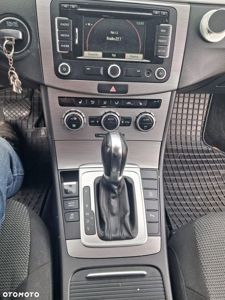Volkswagen Passat 2.0 TDI DSG Comfortline - 10