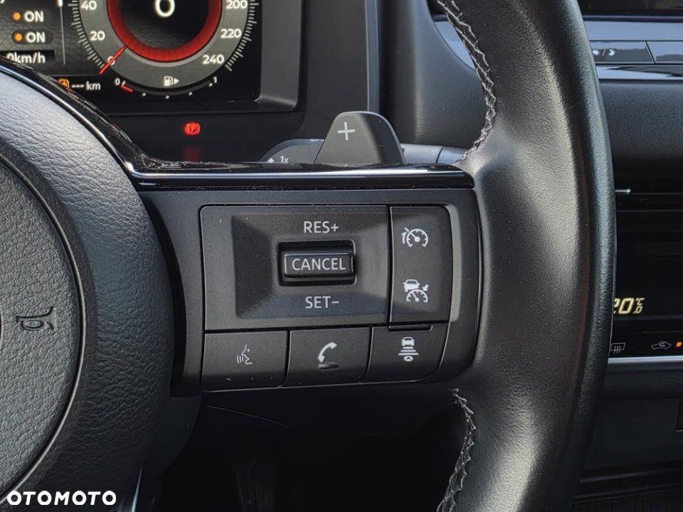 Nissan Qashqai - 25
