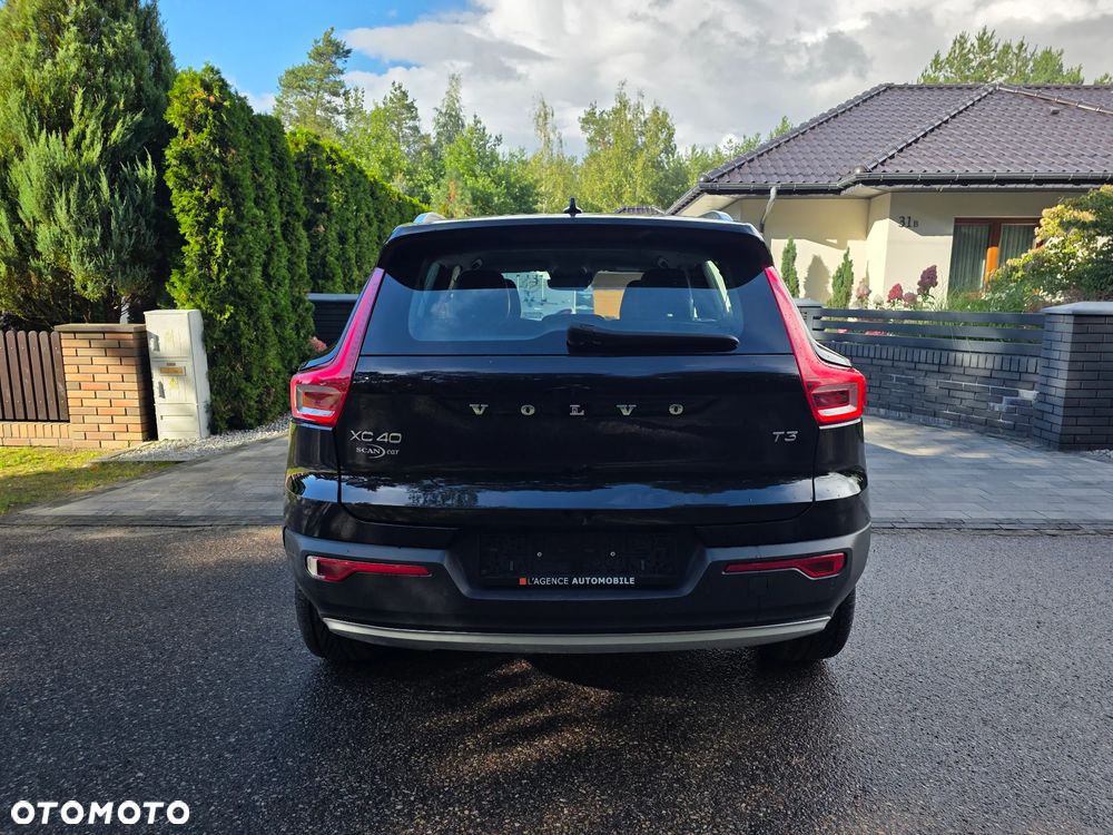 Volvo XC 40 T3 Geartronic Momentum - 4