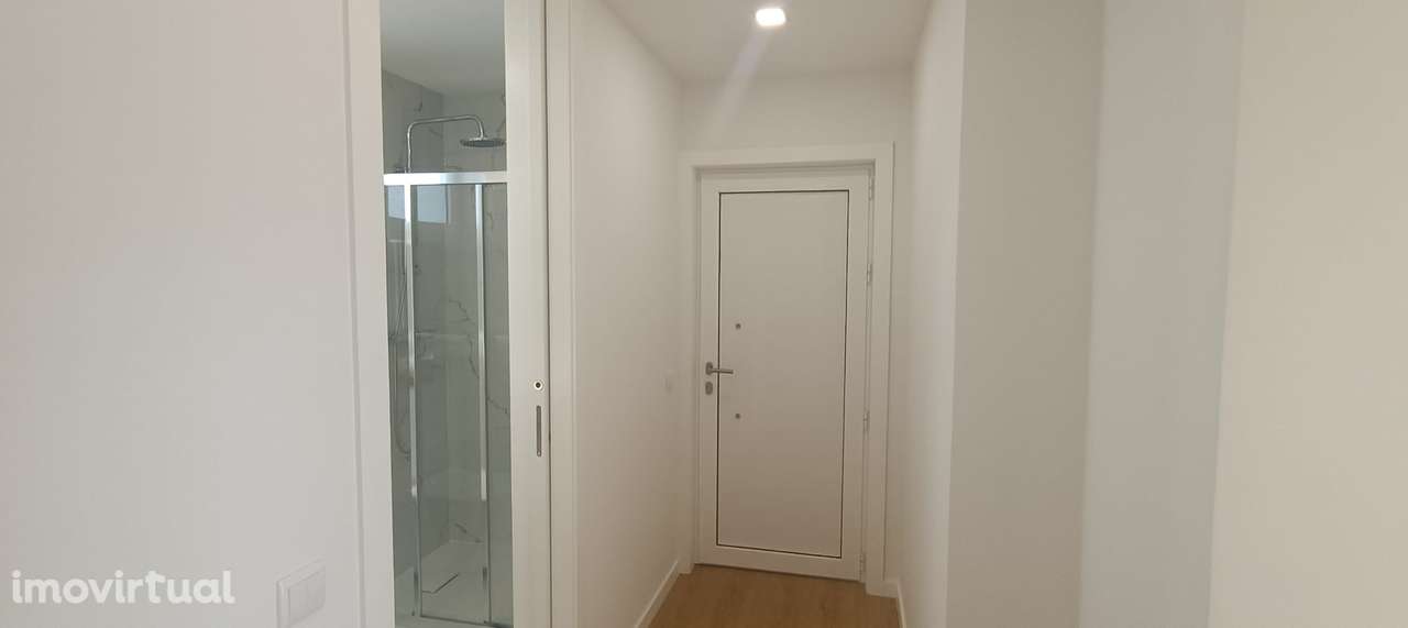 Moradia em Banda T2+1 Venda em Aver-o-Mar, Amorim e Terroso,Póvoa de V - Grande imagem: 3/39