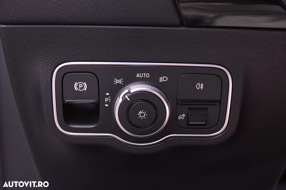 Mercedes-Benz GLA - 15