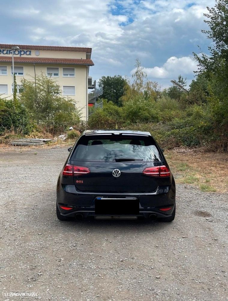 VW Golf 2.0 TSi GTi DSG - 4