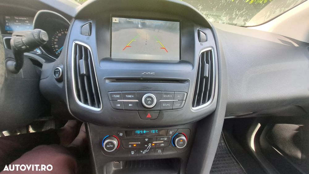 Ford Focus 1.0 EcoBoost Titanium - 3