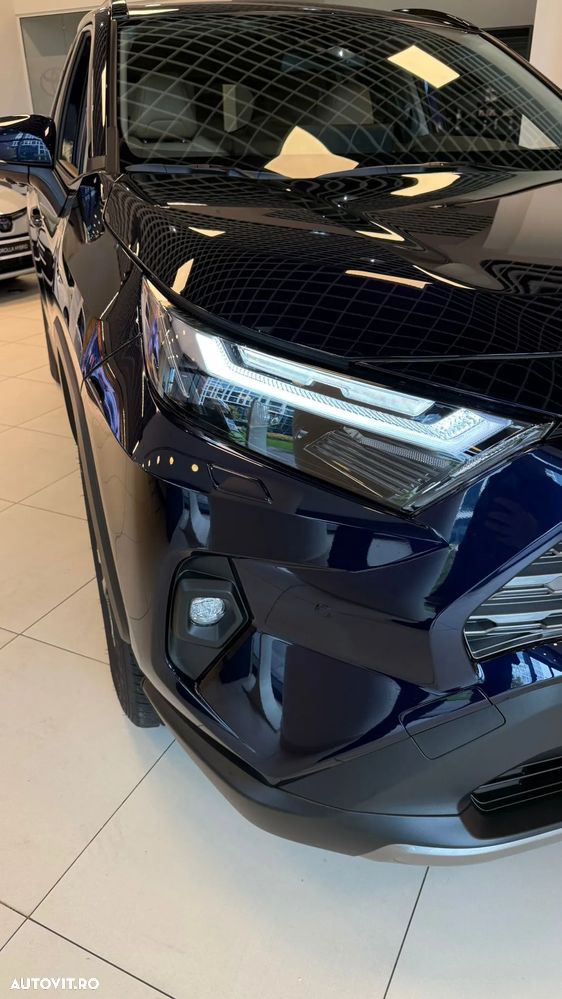 Toyota RAV4 - 10