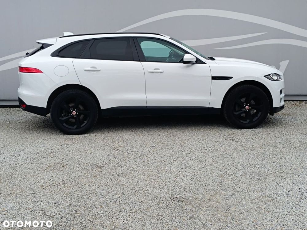 Jaguar F-Pace - 13
