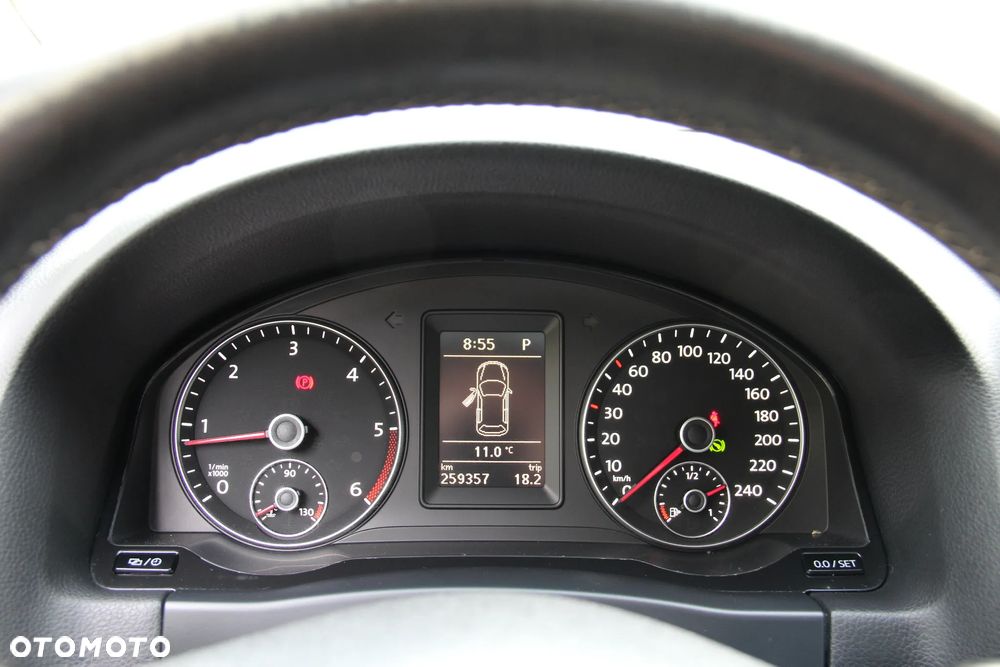 Volkswagen Golf Plus 1.6 TDI DPF DSG MATCH - 26