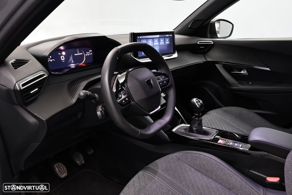 Peugeot 2008 1.2 PureTech Allure - 22