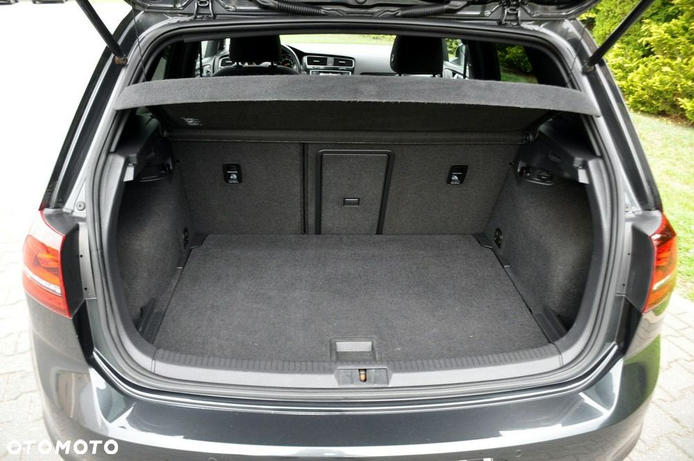 Volkswagen Golf - 38