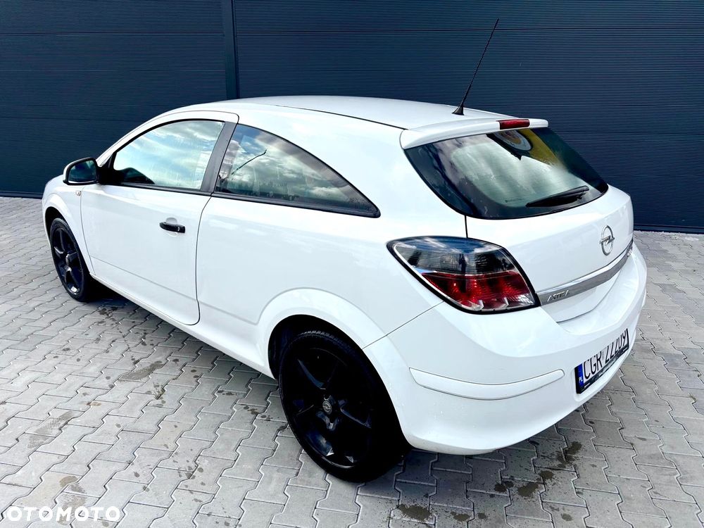 Opel Astra GTC 1.4 - 4