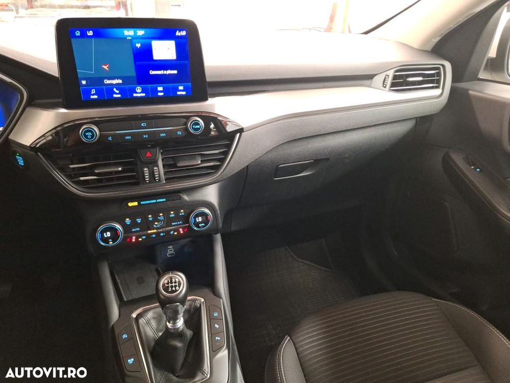 Ford Kuga 1.6 EcoBoost 2x4 Titanium - 15