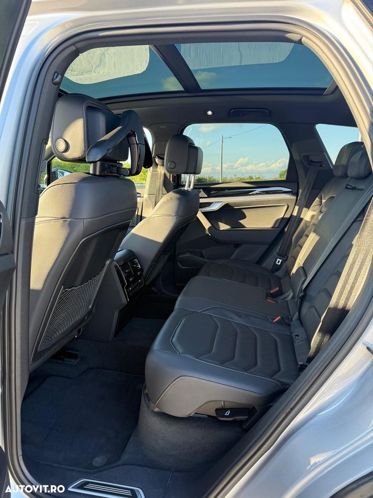 Volkswagen Touareg 3.0 V6 TDI SCR 4Motion Automatik R-Line - 4