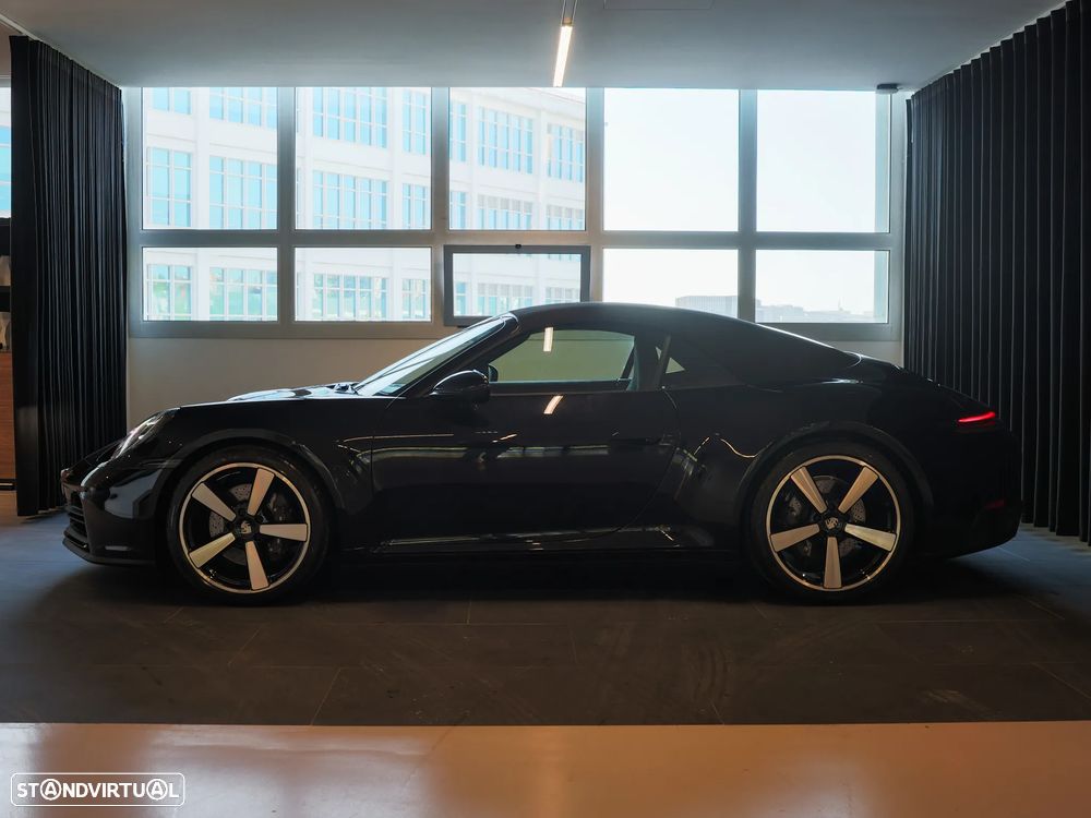 Porsche 911 (992) Carrera PDK - 20