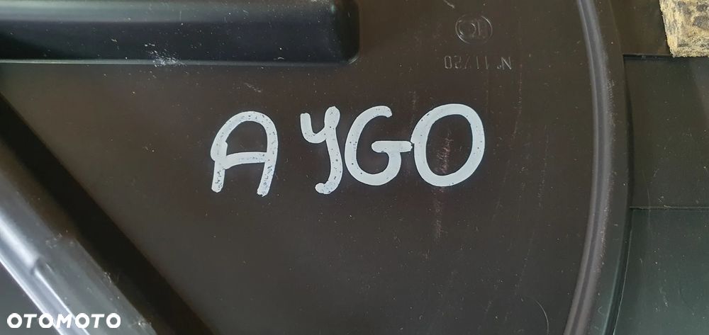 Płyta podłoga bagażnika Toyota Aygo 64771-0H010 - 6