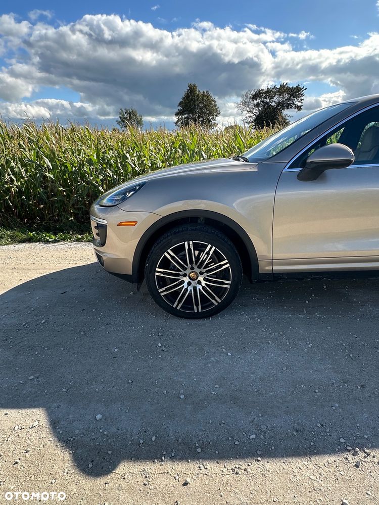 Porsche Cayenne Platinum Edition - 13
