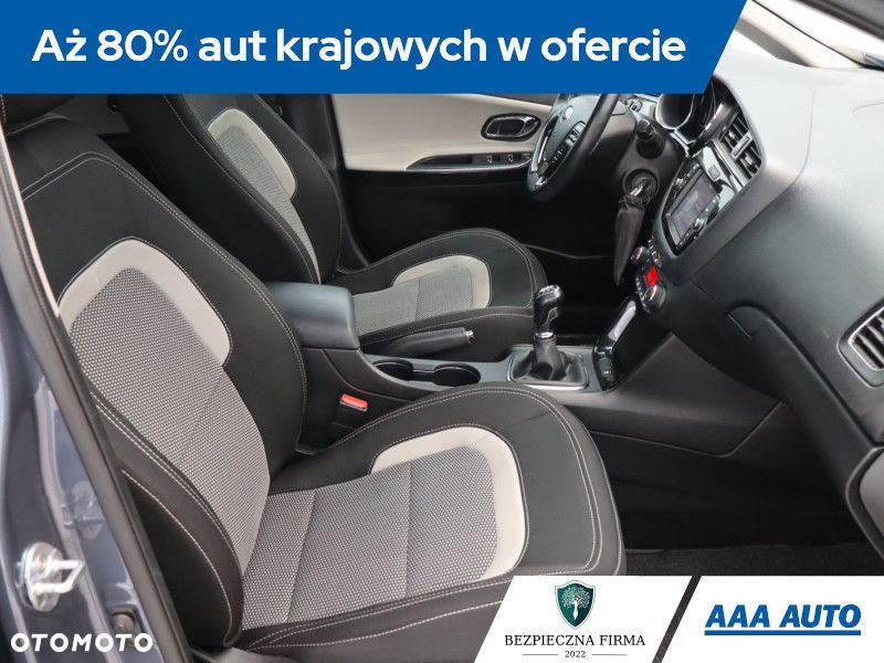 Kia Ceed - 11