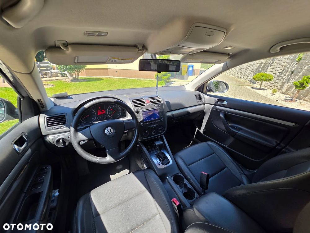 Volkswagen Jetta - 9
