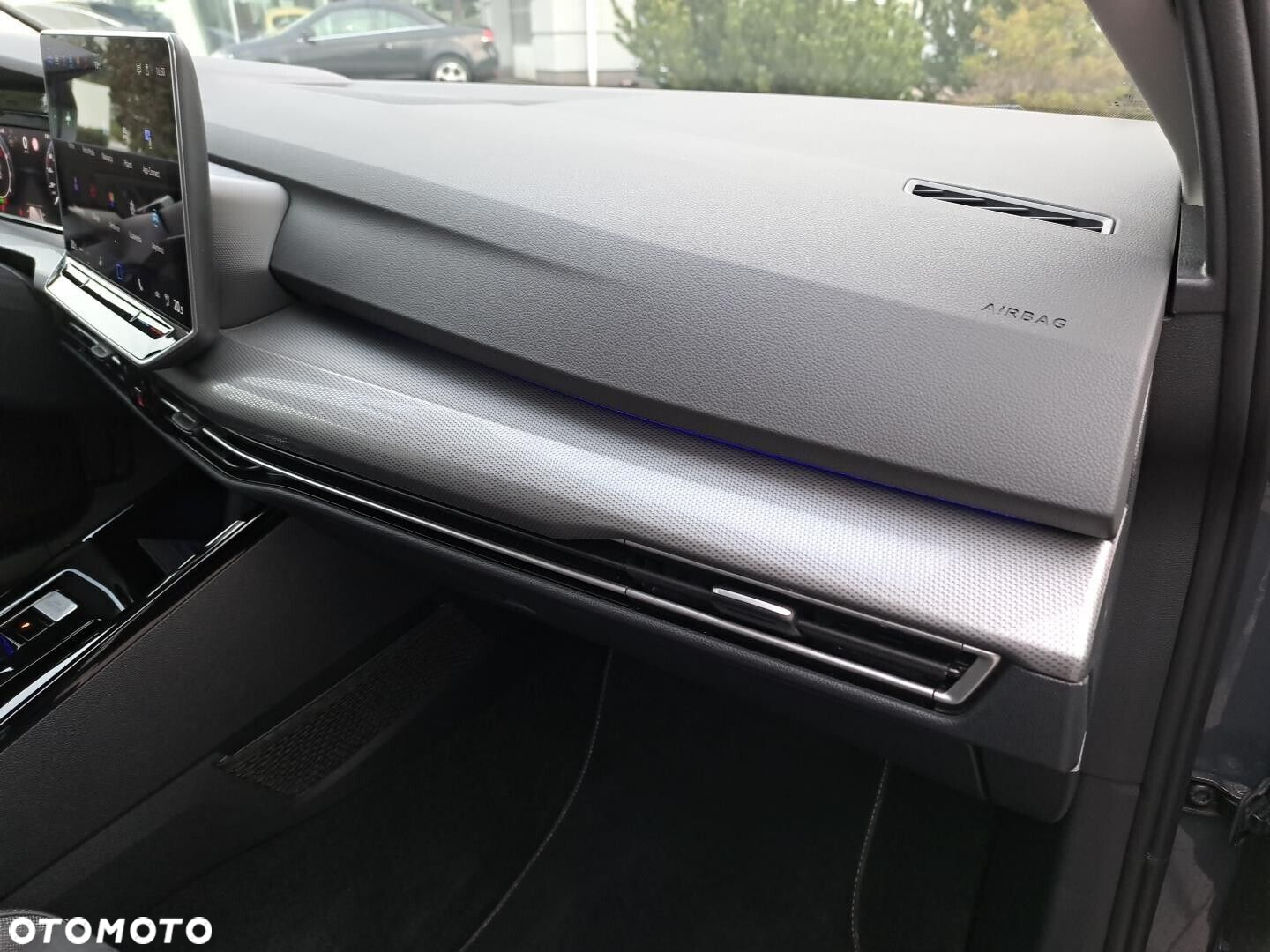 Volkswagen Golf - 37