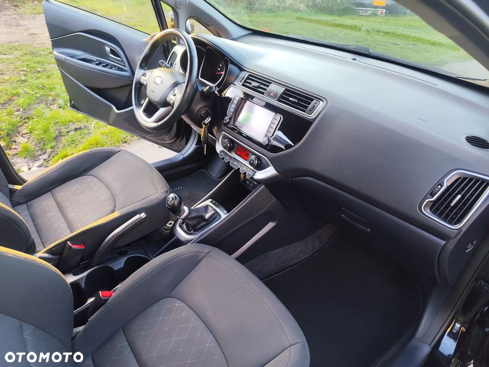 Kia Rio - 19