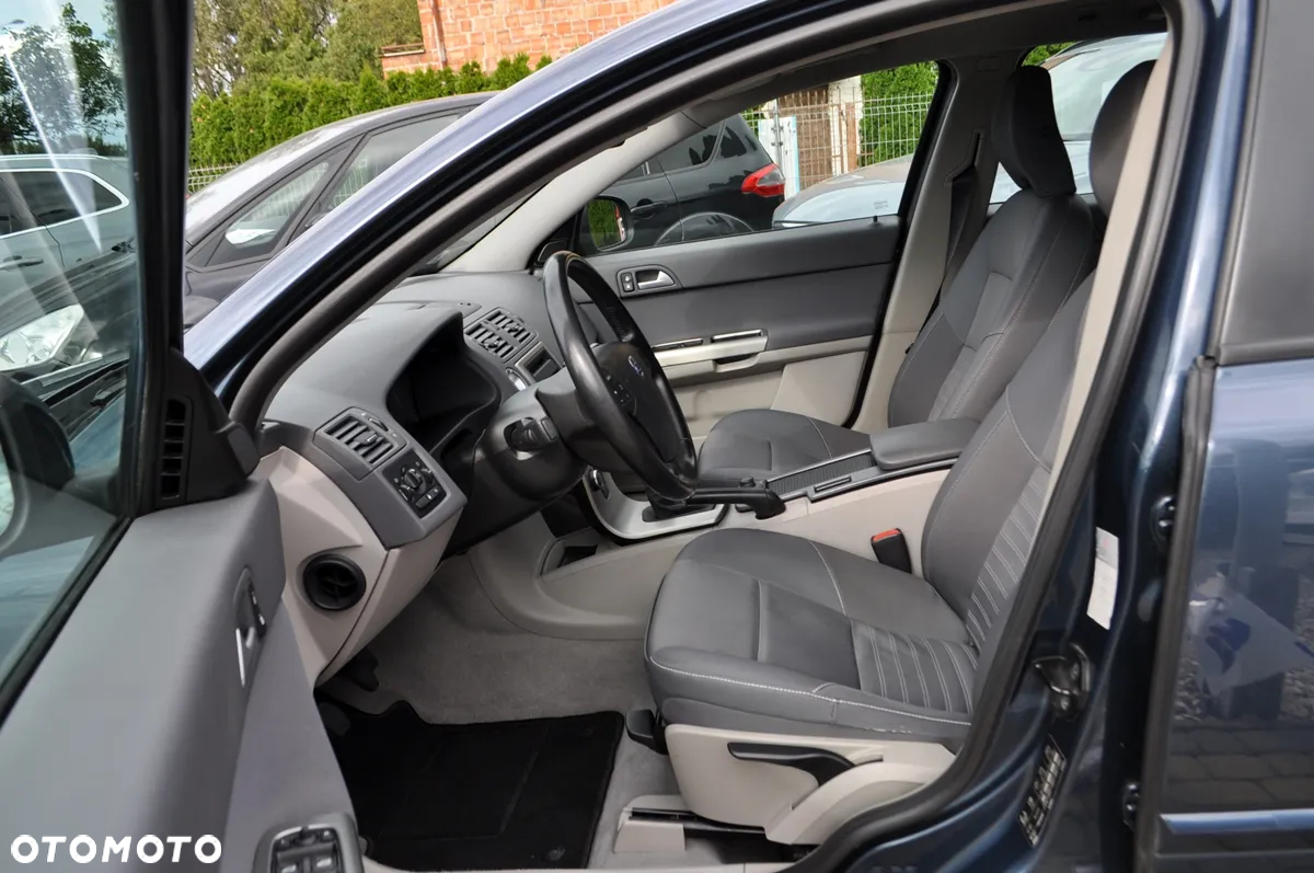 Volvo V50 1.6D DRIVe Kinetic - 11