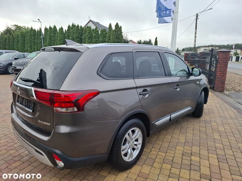 Mitsubishi Outlander - 8