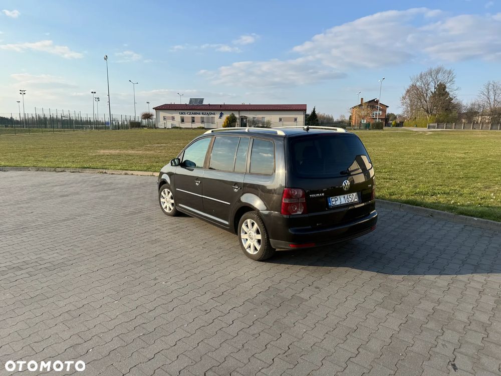 Volkswagen Touran 1.9 TDI DPF Highline DSG - 3