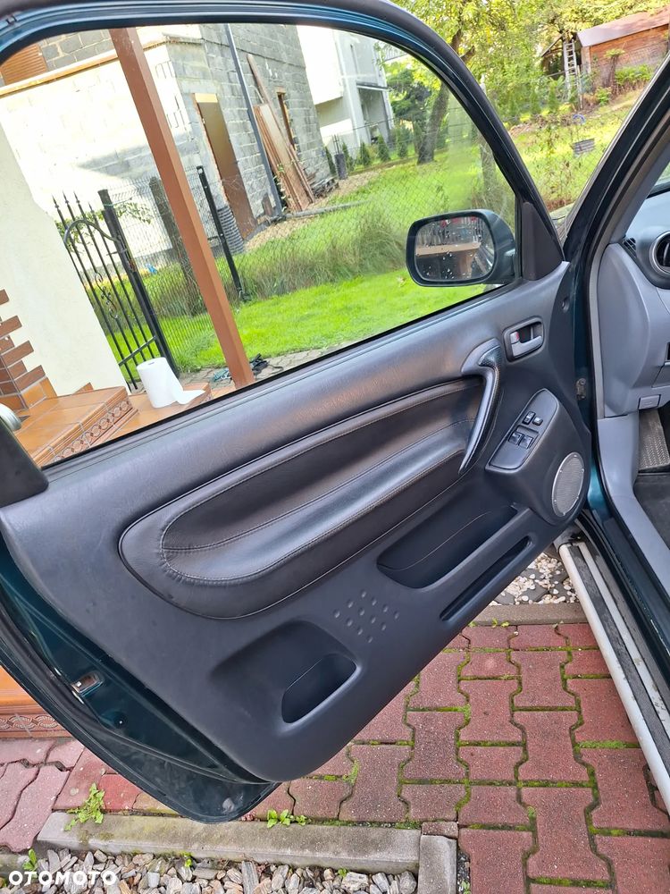 Toyota RAV4 2.0 D-4D 4x4 - 12