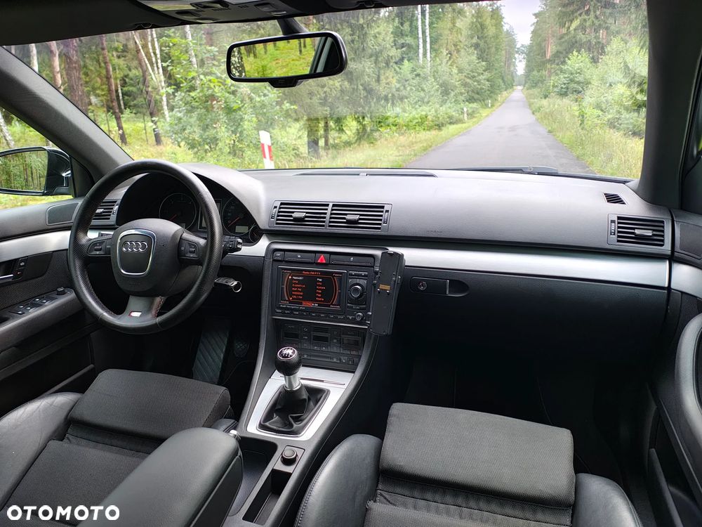 Audi A4 Avant - 22
