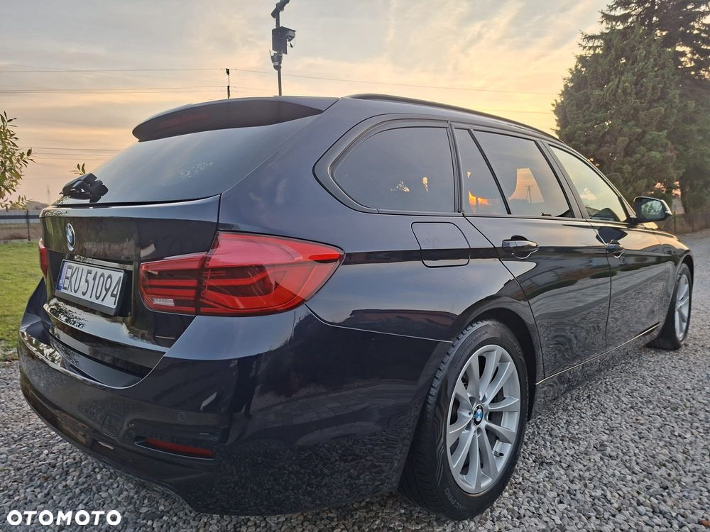 BMW Seria 3 318d Luxury Line - 28