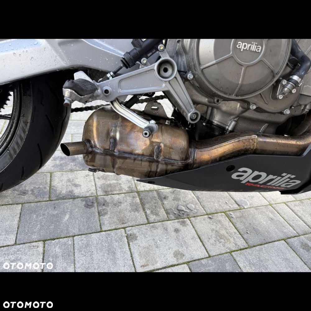 Aprilia Tuono - 8