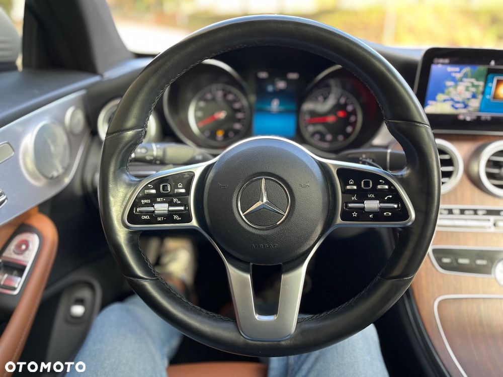 Mercedes-Benz Klasa C 300 4MATIC 9G-TRONIC - 22