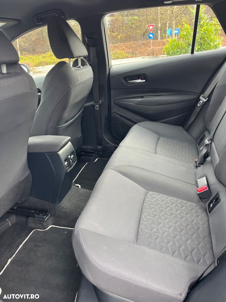 Toyota Corolla 1.8 Hybrid Comfort - 8