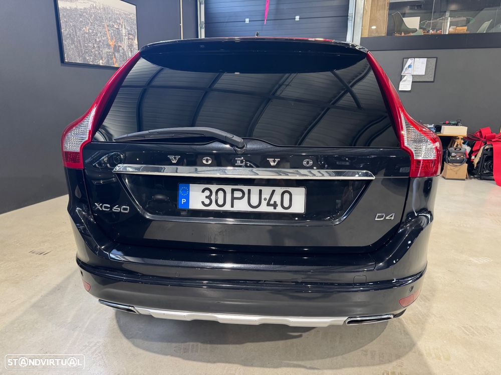Volvo XC 60 2.0 D4 Momentum - 8