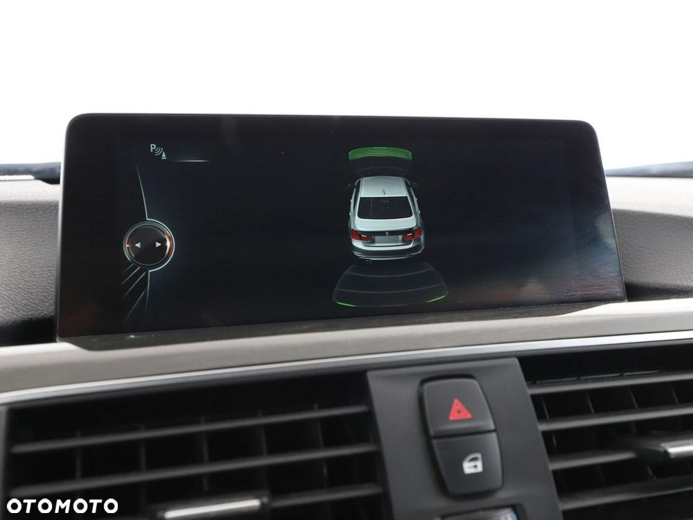 BMW Seria 3 330e iPerformance Luxury Line - 25