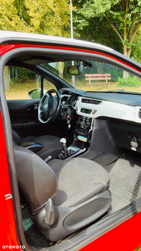Citroën DS3 1.6 HDi SoChic - 12