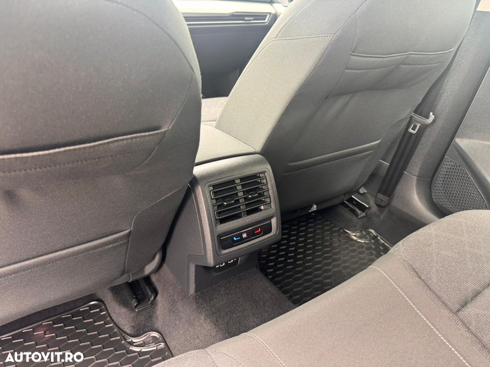 Volkswagen Golf 1.5 TSI ACT Life - 14