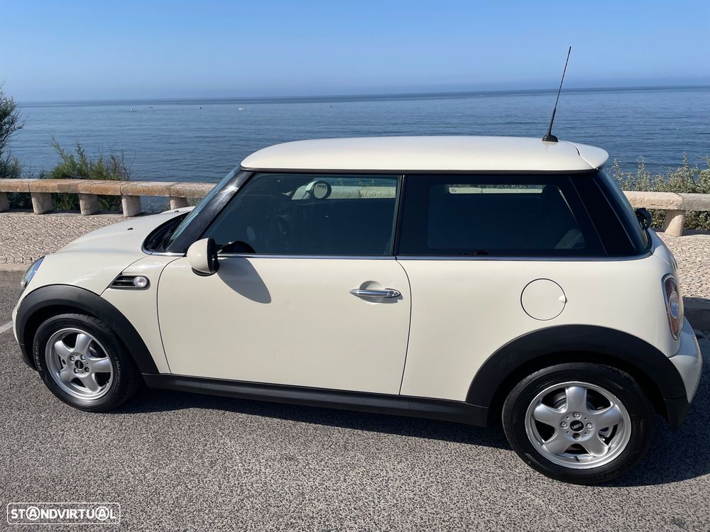 MINI 3 Portas One D - 2