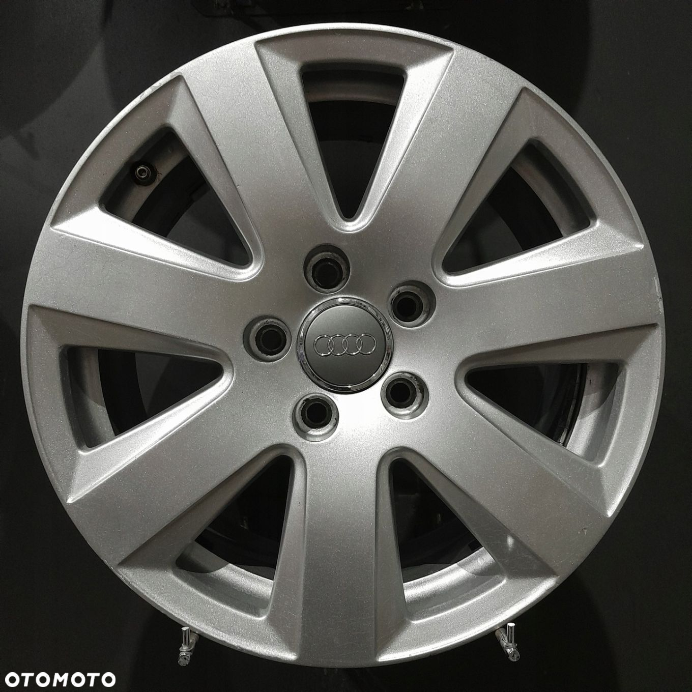 Felgi 16 5x112 Audi A4 B6 B7, A6 C6 OE F504095-5 - 5