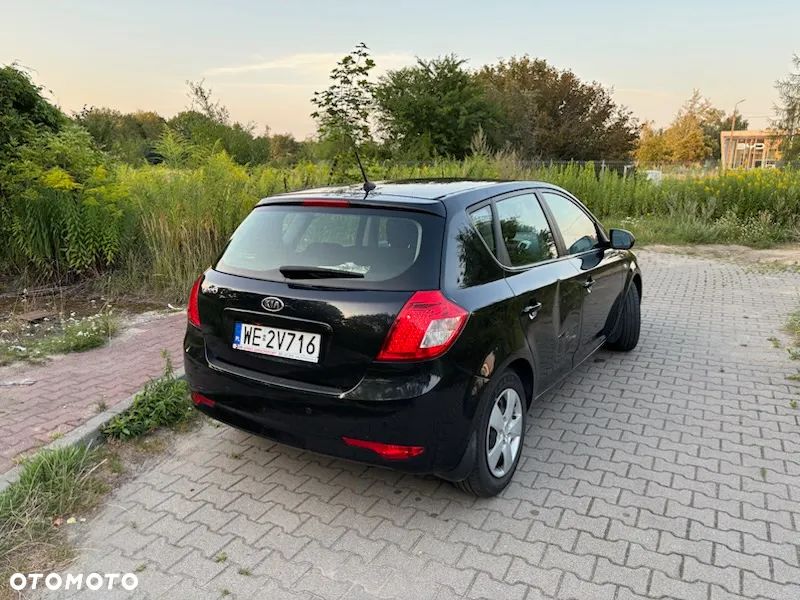 Kia Ceed Cee'd 1.6 Comfort - 9